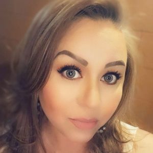 Meet your Posher, Claudia